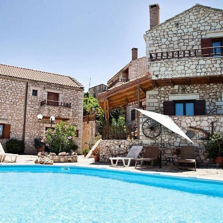 Tsivaras Villas 외부 사진